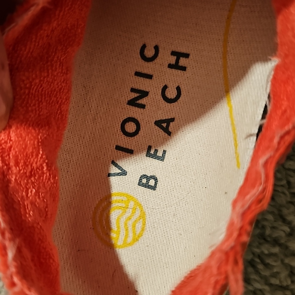 Vionic Beach Size 7 Canvas Slip On Orange Shoe Excellent Used Condition - Picture 2 of 6
